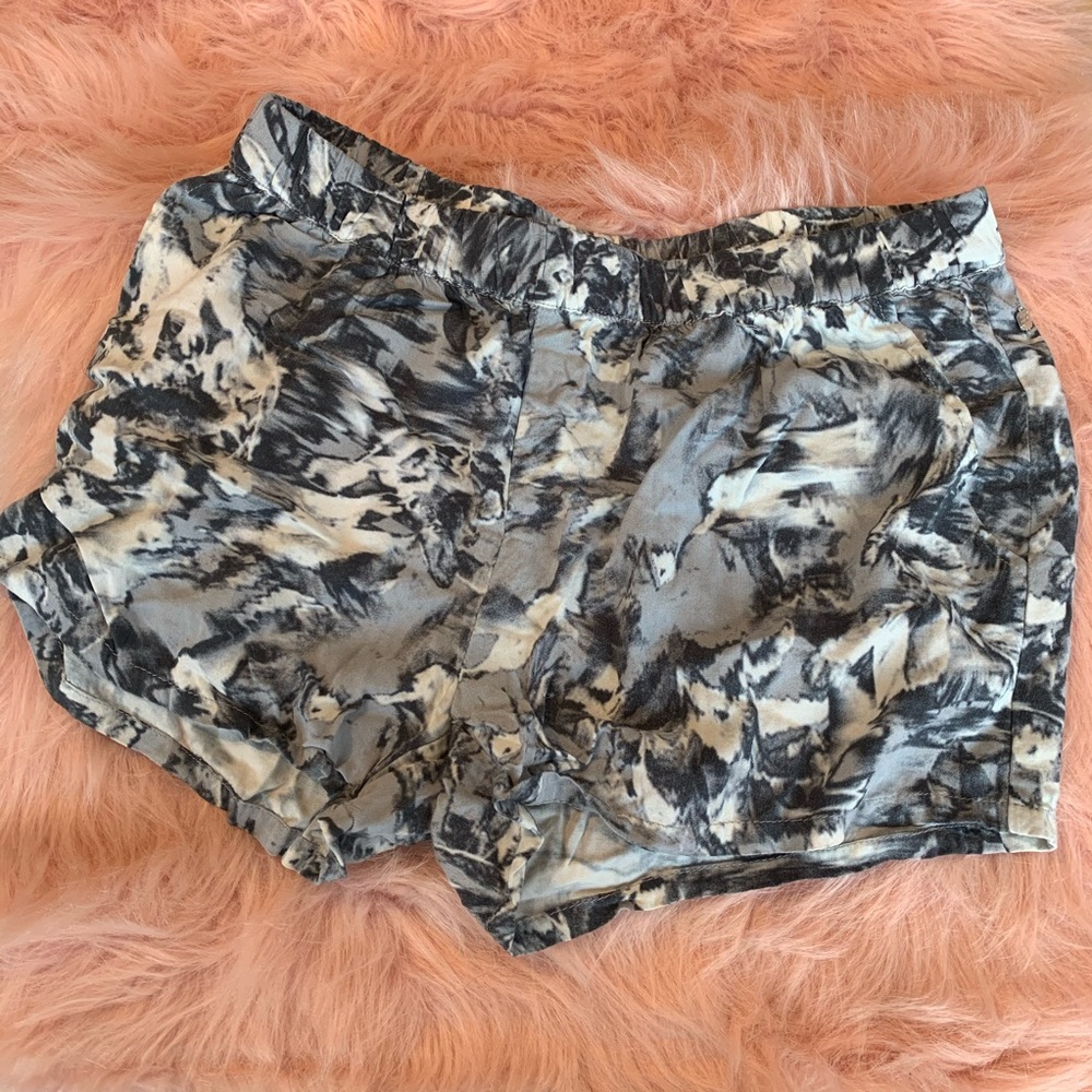Fabletics shorts, size s, EUC